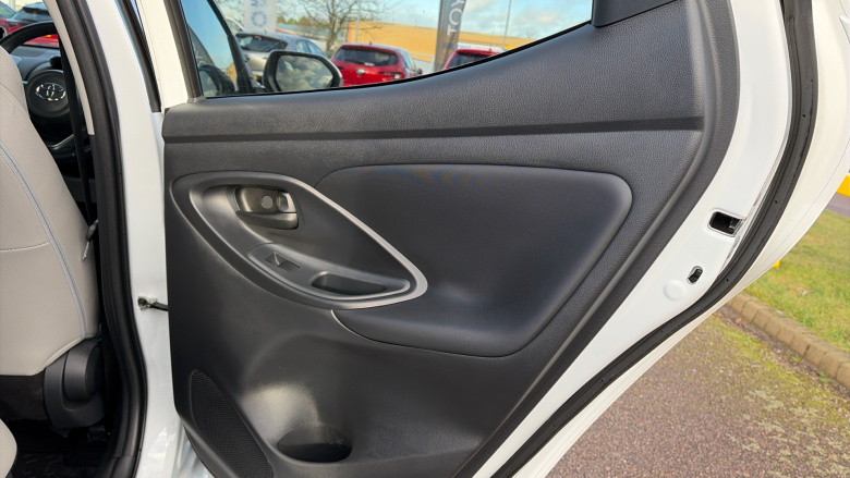 Toyota Yaris 1.5 Hybrid Excel 5dr CVT Hybrid Hatchback